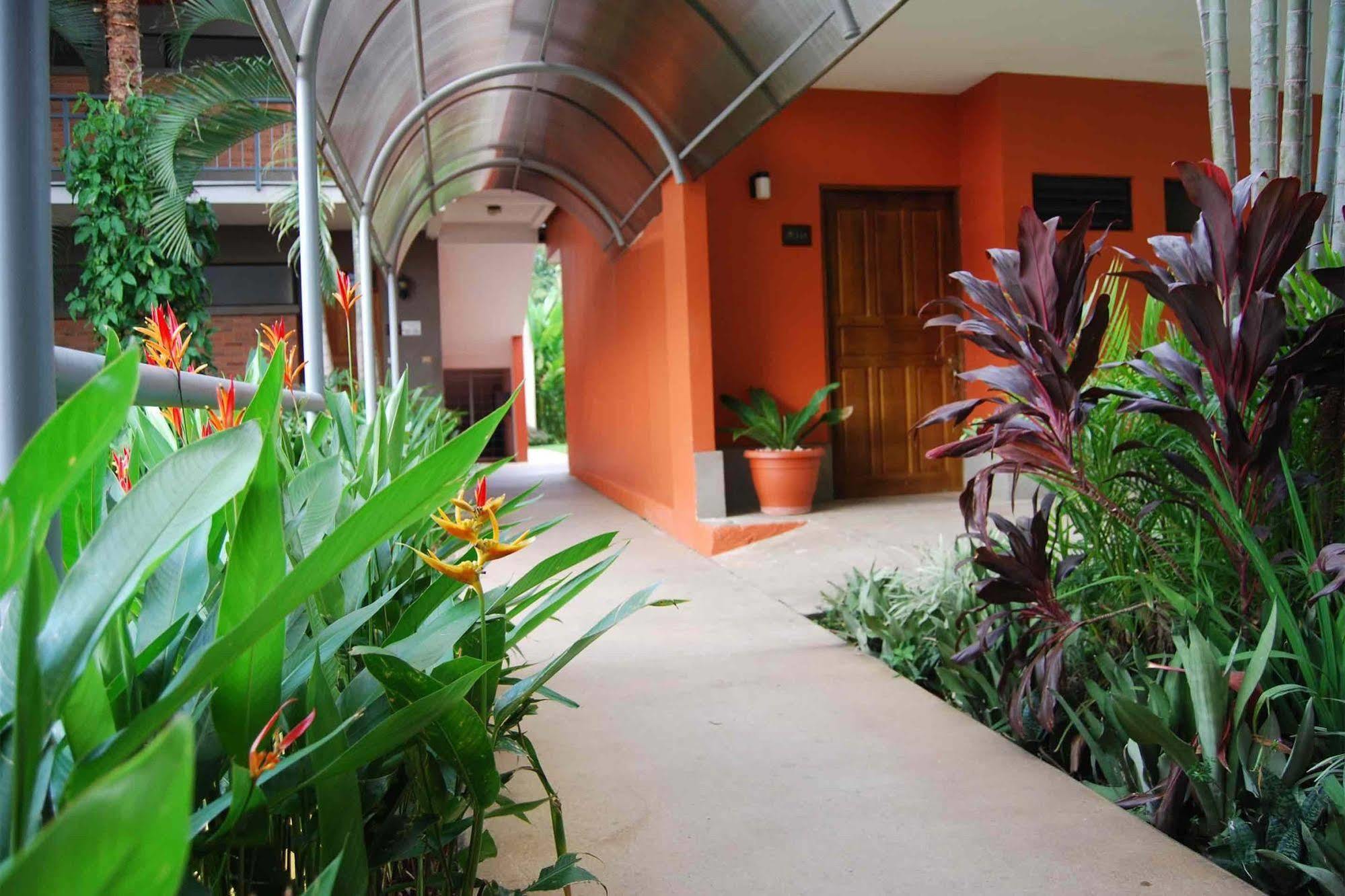 Hotel Cana Brava Inn Cañas Eksteriør bilde